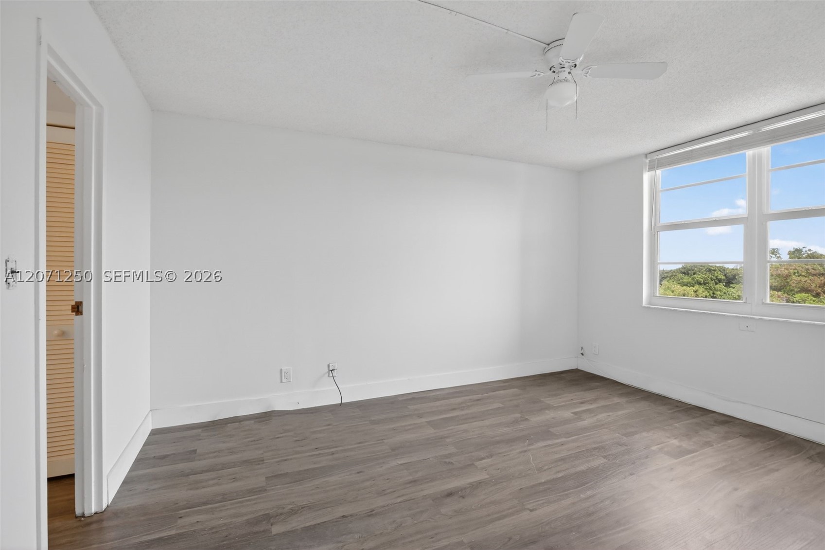 250 Jacaranda Dr #703, Plantation FL 33324