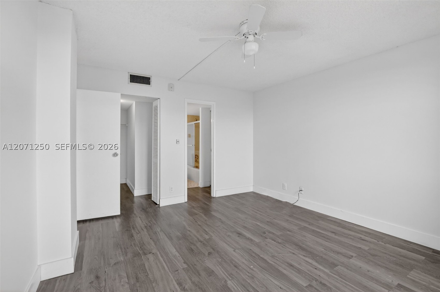 250 Jacaranda Dr #703, Plantation FL 33324