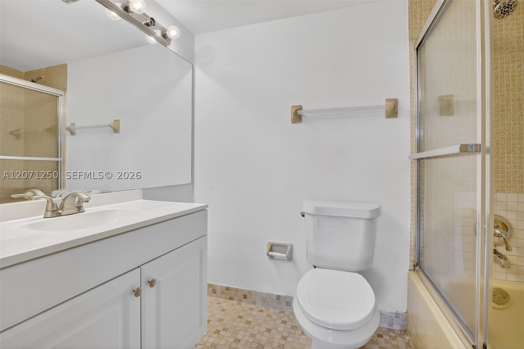 250 Jacaranda Dr #703, Plantation FL 33324