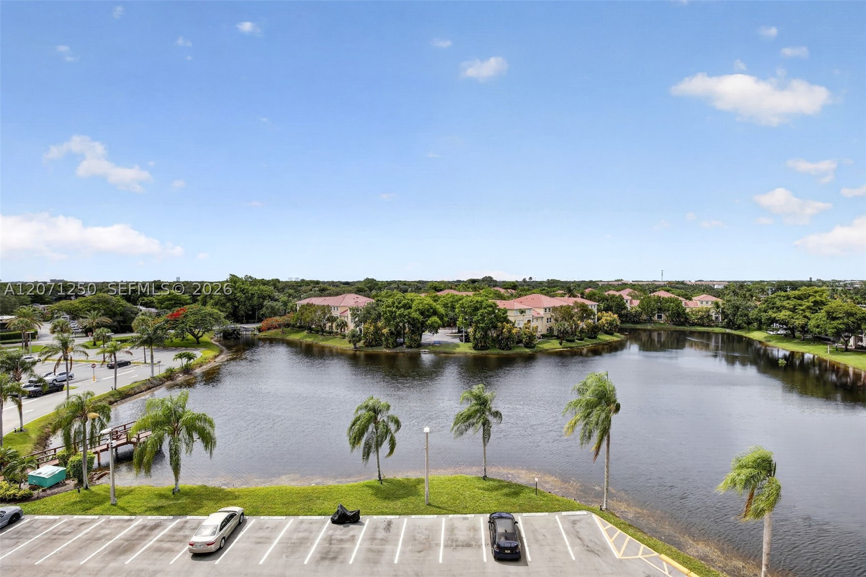 250 Jacaranda Dr #703, Plantation FL 33324