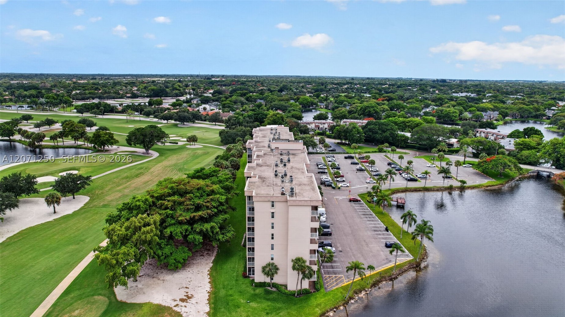 250 Jacaranda Dr #703, Plantation FL 33324