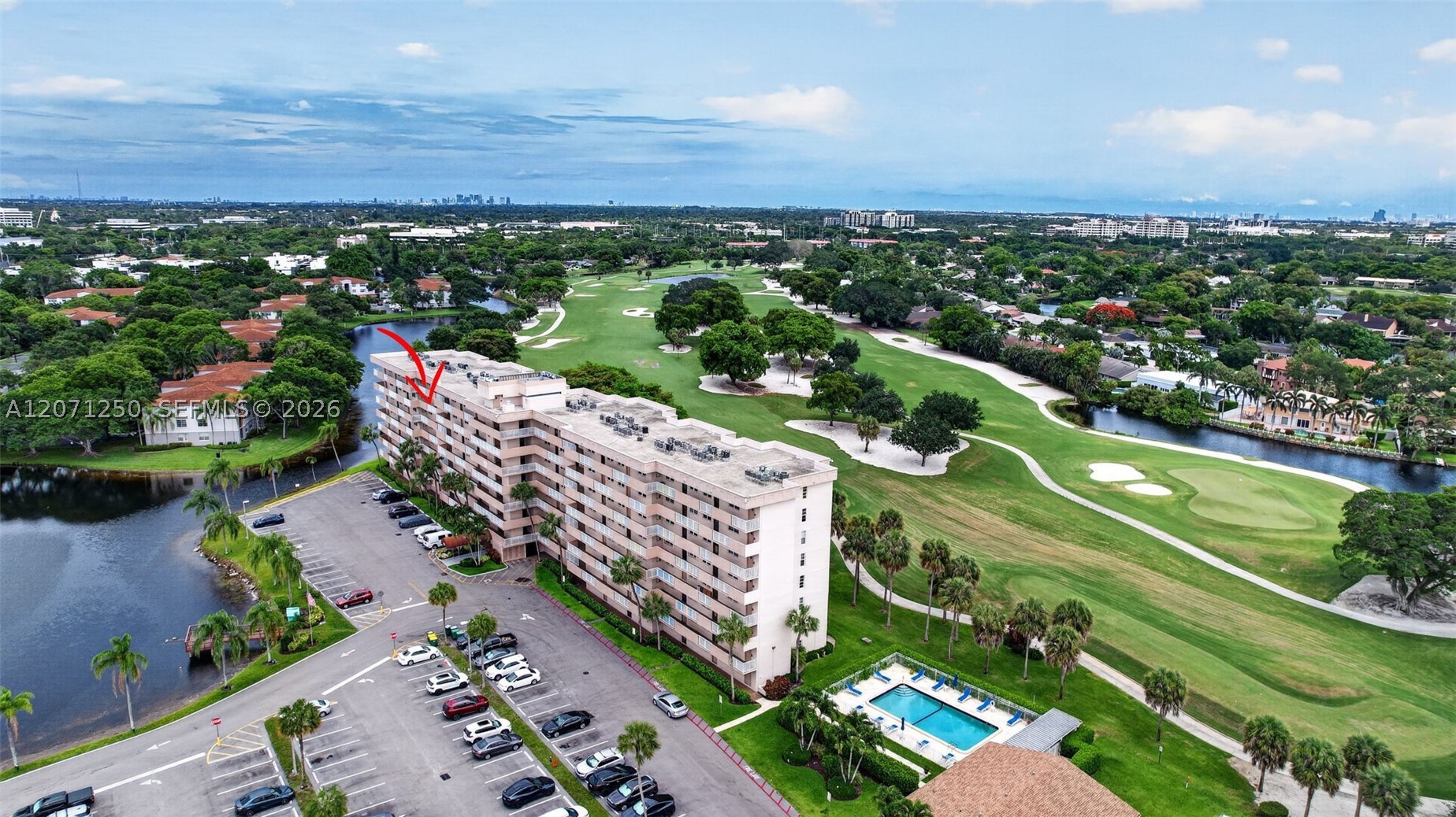 250 Jacaranda Dr #703, Plantation FL 33324