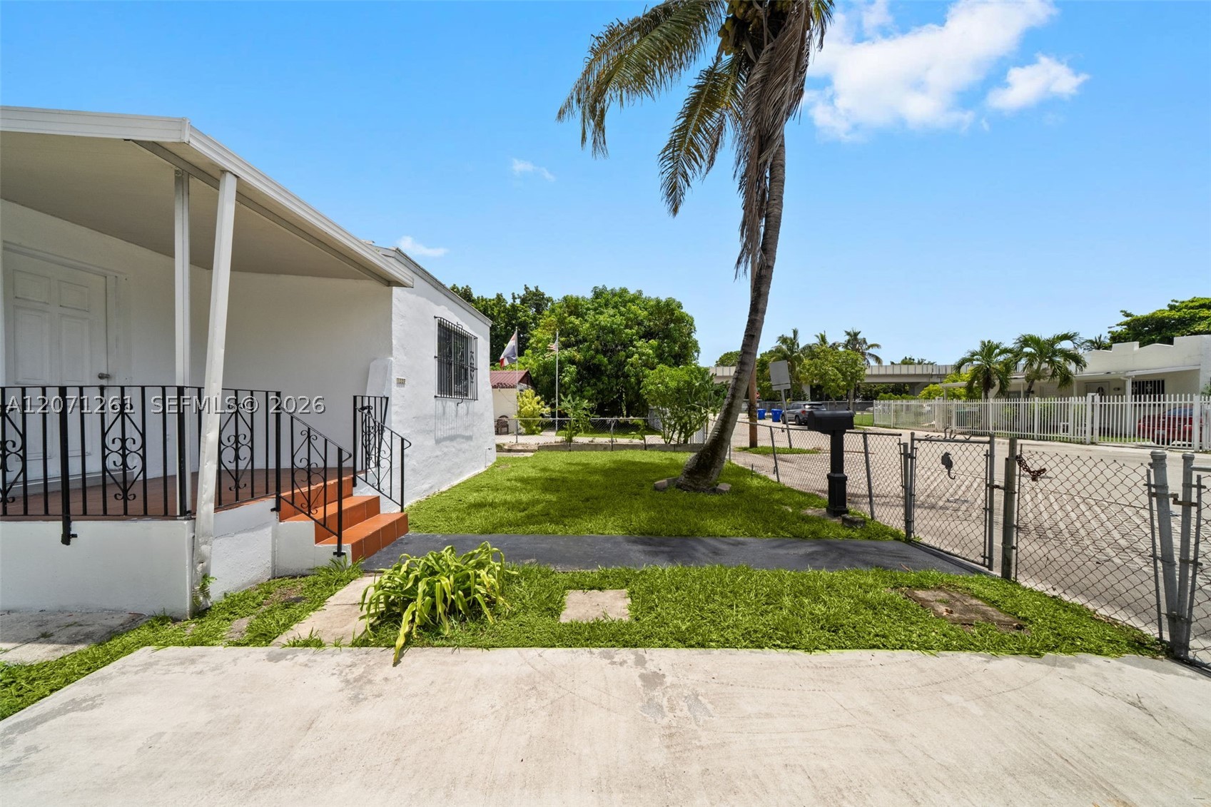1227 NW 27th St #1227, Miami FL 33142