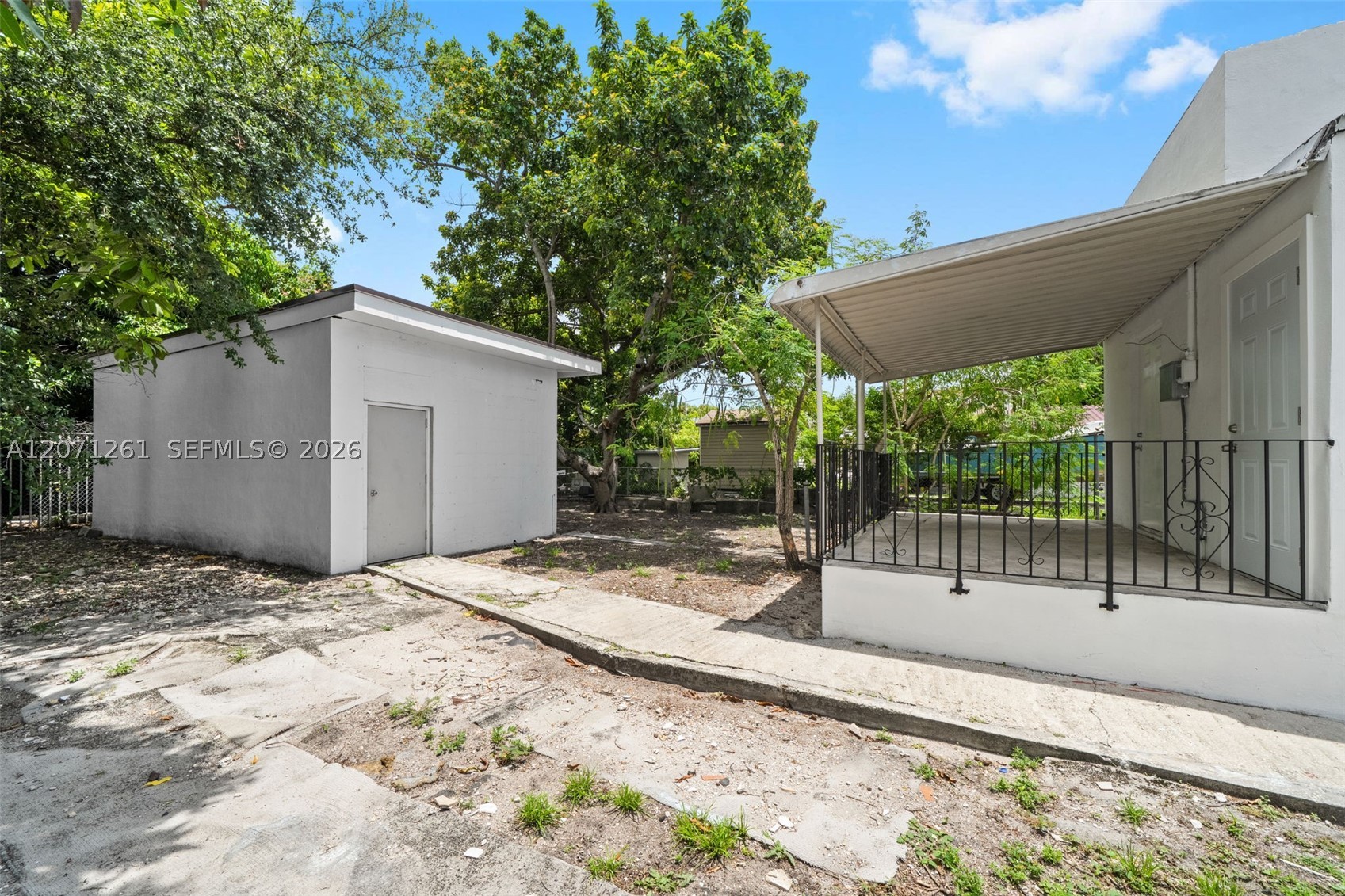 1227 NW 27th St #1227, Miami FL 33142