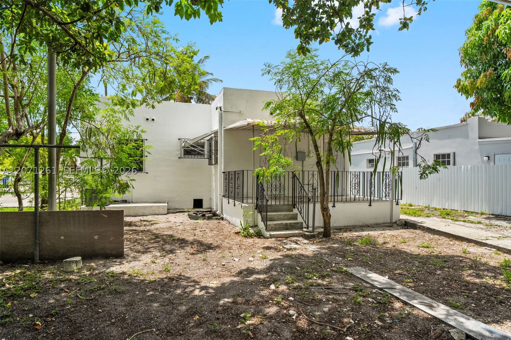 1227 NW 27th St #1227, Miami FL 33142