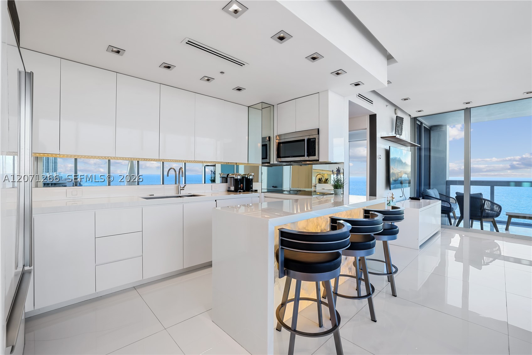 6899 Collins Ave #2208, Miami Beach FL 33141