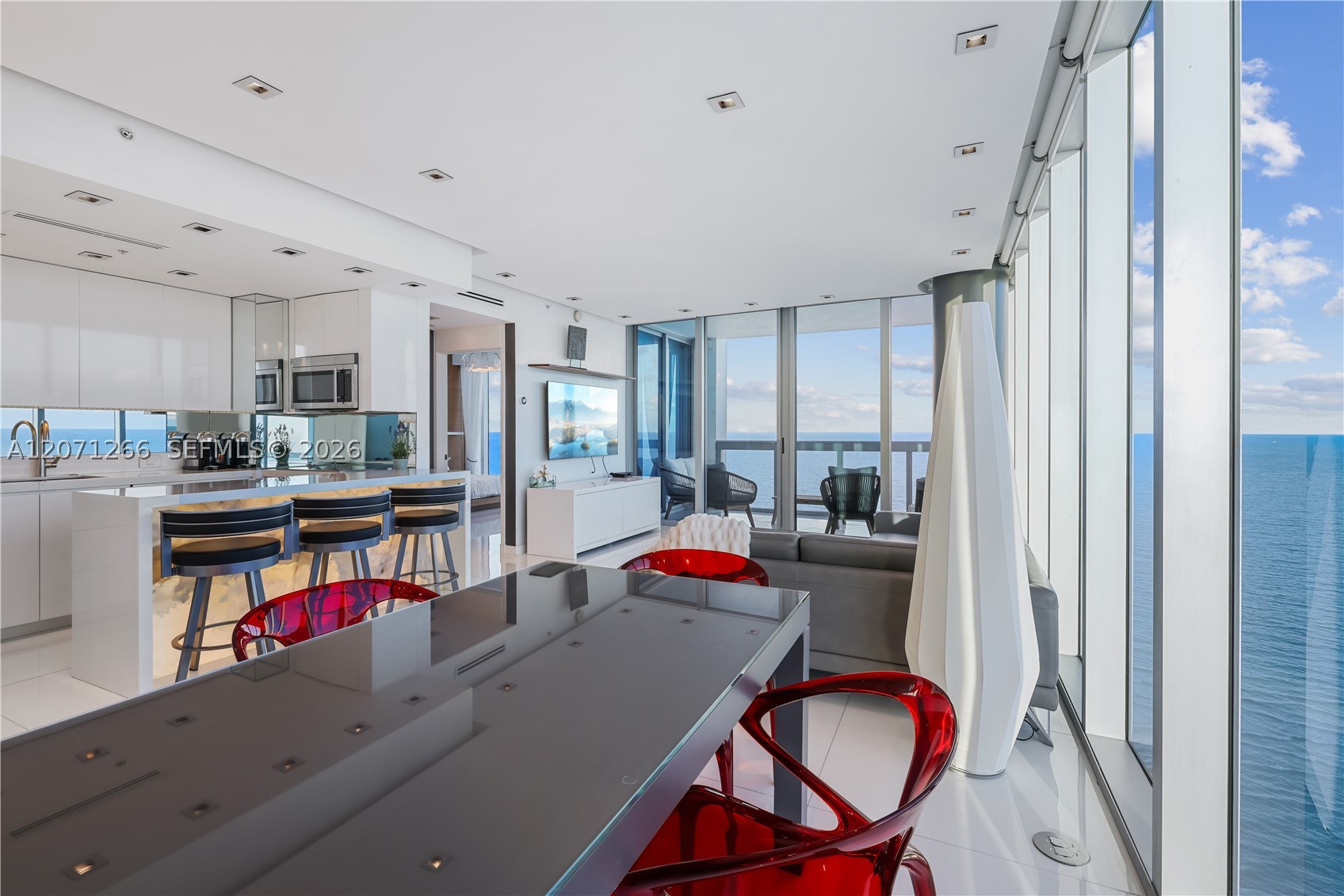 6899 Collins Ave #2208, Miami Beach FL 33141