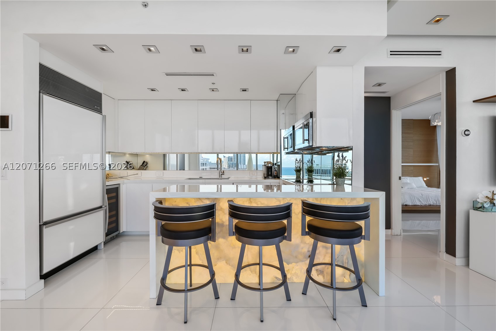 6899 Collins Ave #2208, Miami Beach FL 33141