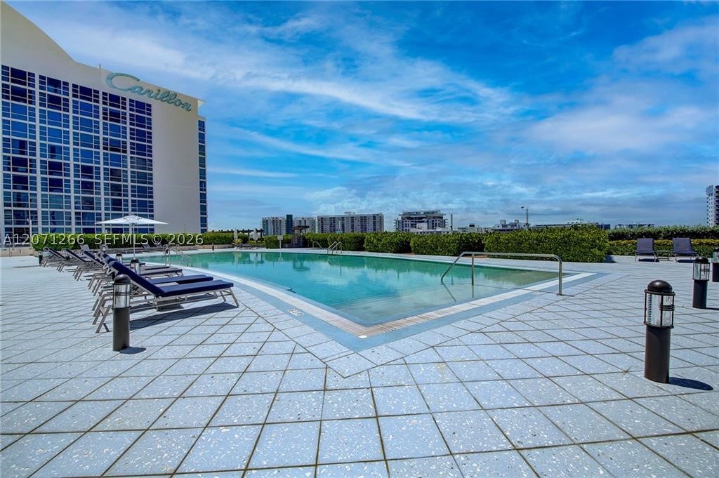 6899 Collins Ave #2208, Miami Beach FL 33141
