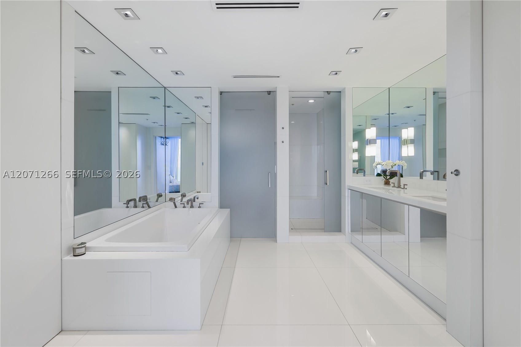 6899 Collins Ave #2208, Miami Beach FL 33141