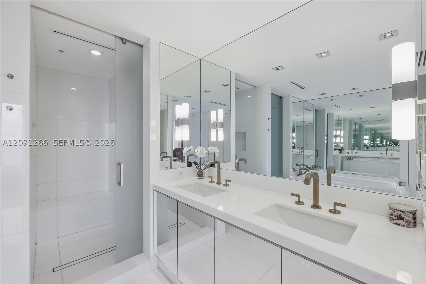 6899 Collins Ave #2208, Miami Beach FL 33141
