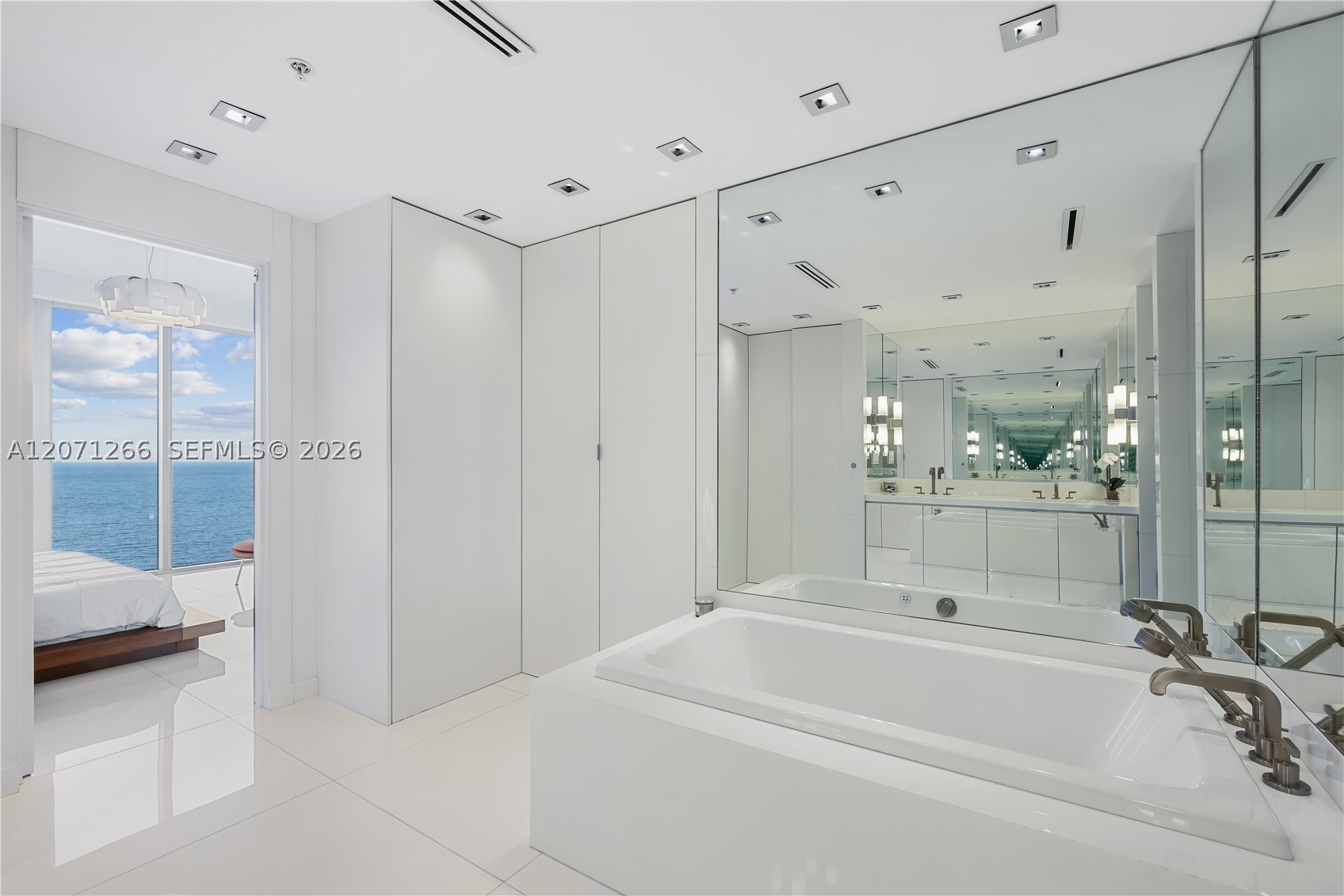 6899 Collins Ave #2208, Miami Beach FL 33141
