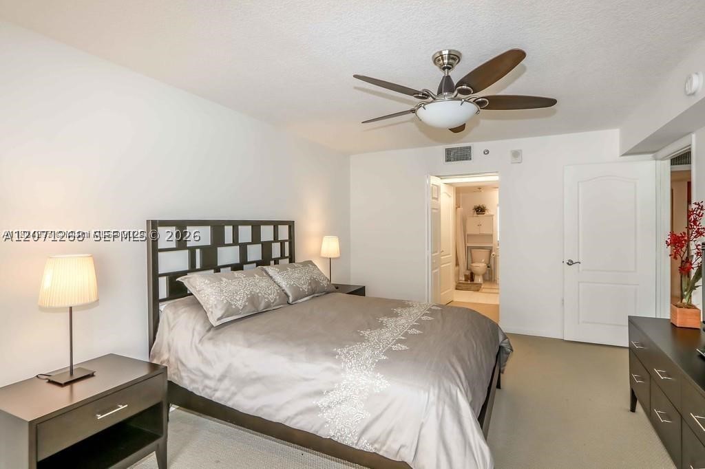 1200 Brickell Bay Dr #1518, Miami FL 33131