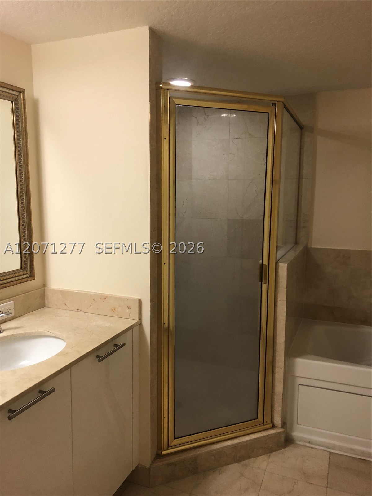 1800 N Bayshore Dr #814, Miami FL 33132