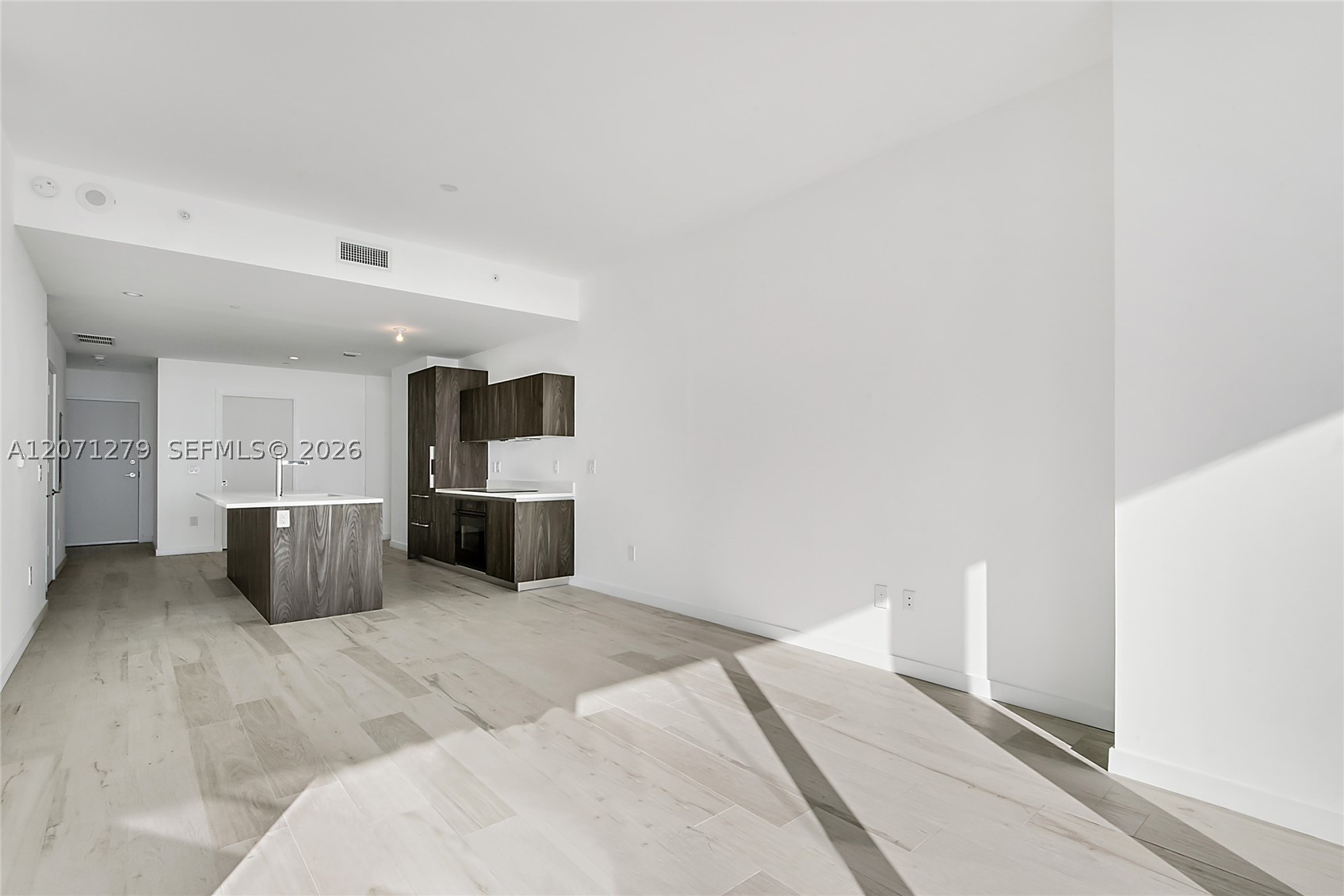 480 NE 31st St #904, Miami FL 33137