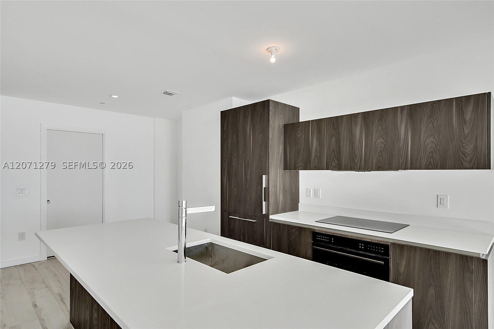 480 NE 31st St #904, Miami FL 33137