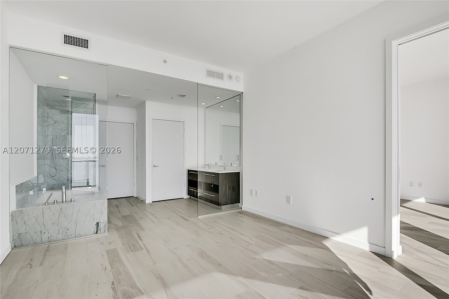 480 NE 31st St #904, Miami FL 33137