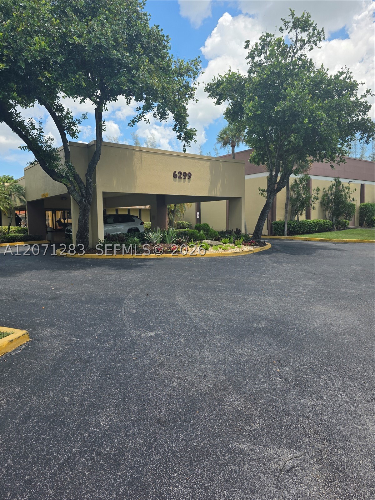 5830 NW 64th Ave #101, Tamarac FL 33319