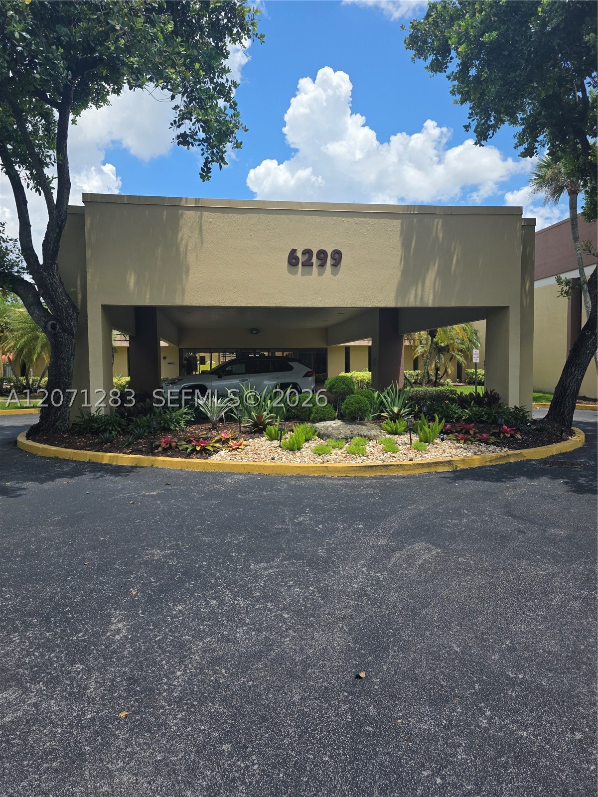 5830 NW 64th Ave #101, Tamarac FL 33319