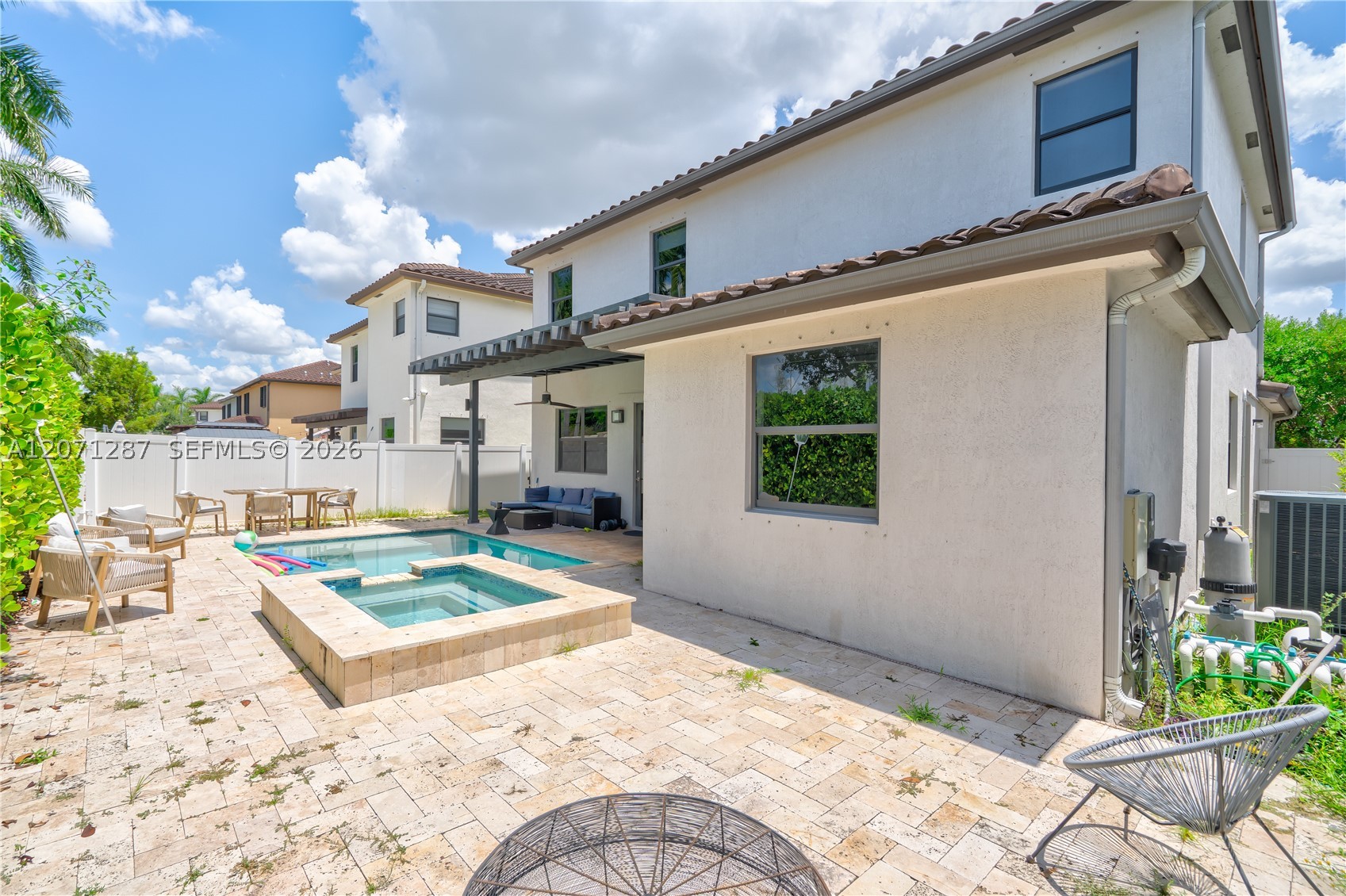 9400 W 35th Ln, Hialeah FL 33018