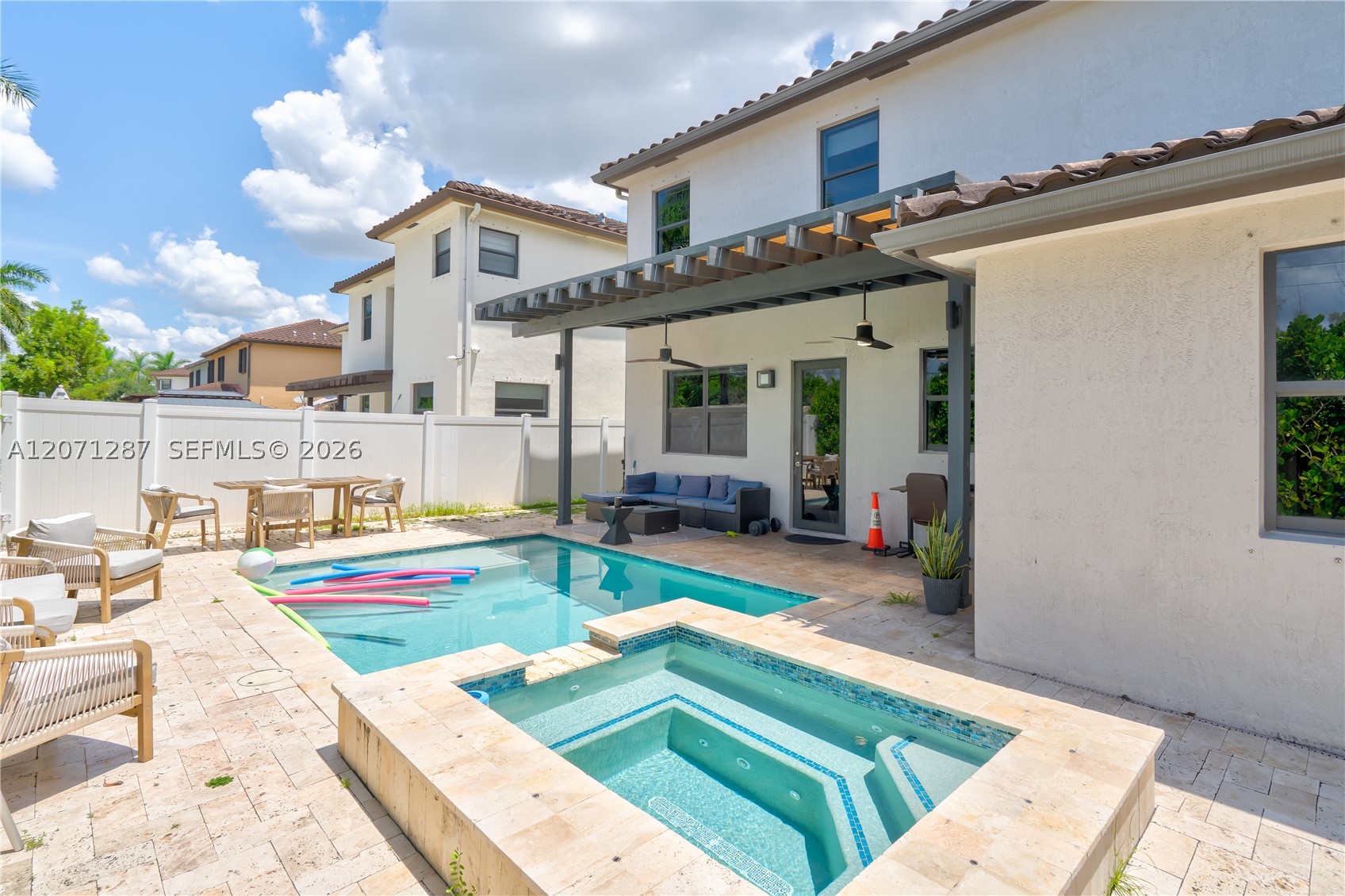 9400 W 35th Ln, Hialeah FL 33018