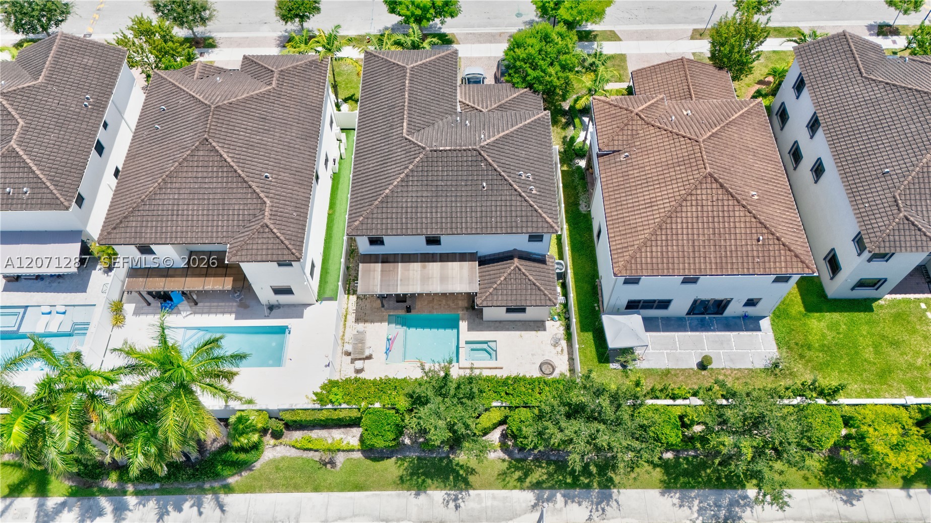 9400 W 35th Ln, Hialeah FL 33018