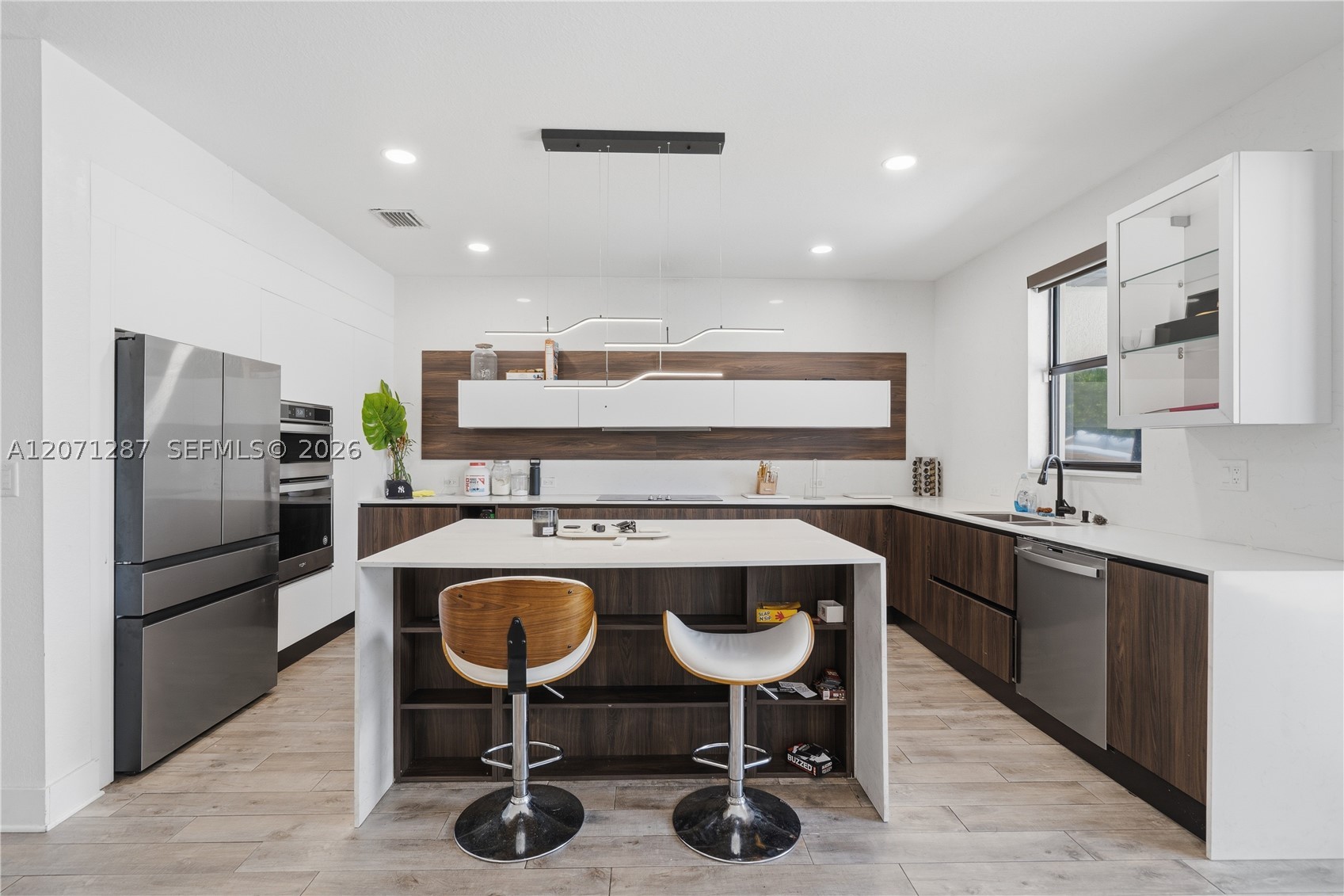 9400 W 35th Ln, Hialeah FL 33018