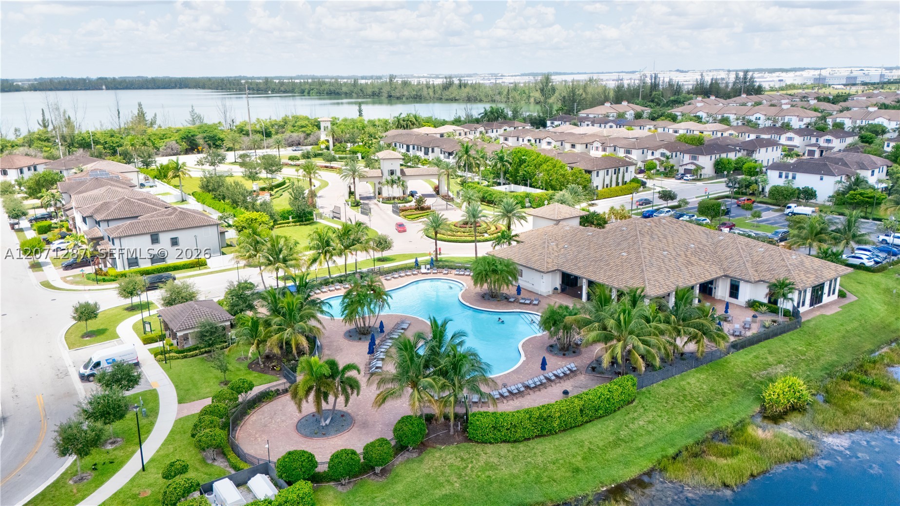 9400 W 35th Ln, Hialeah FL 33018