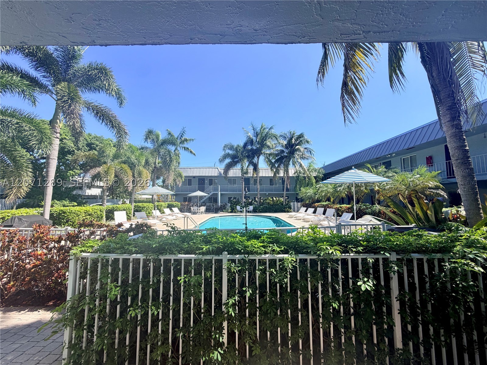 1460 NE 18th St #102, Fort Lauderdale FL 33305