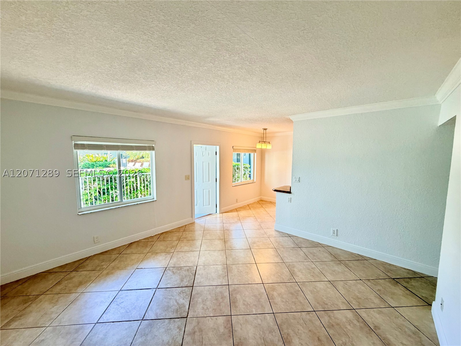 1460 NE 18th St #102, Fort Lauderdale FL 33305
