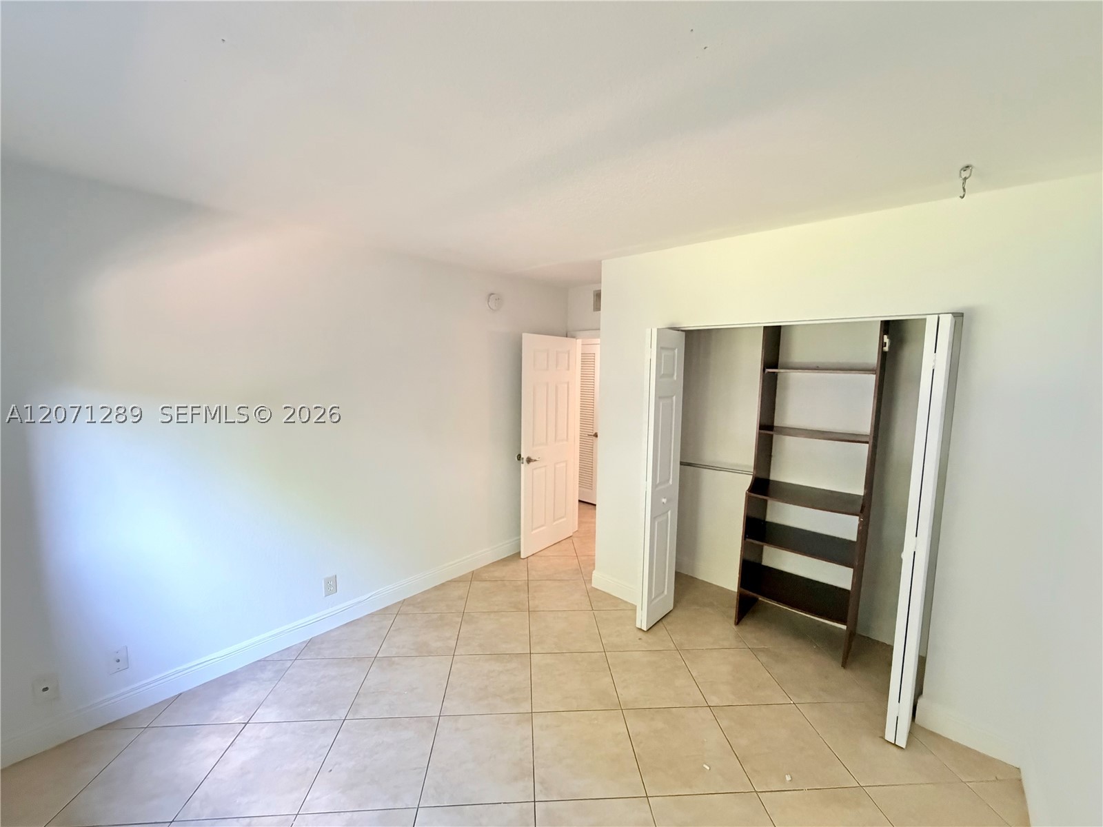 1460 NE 18th St #102, Fort Lauderdale FL 33305