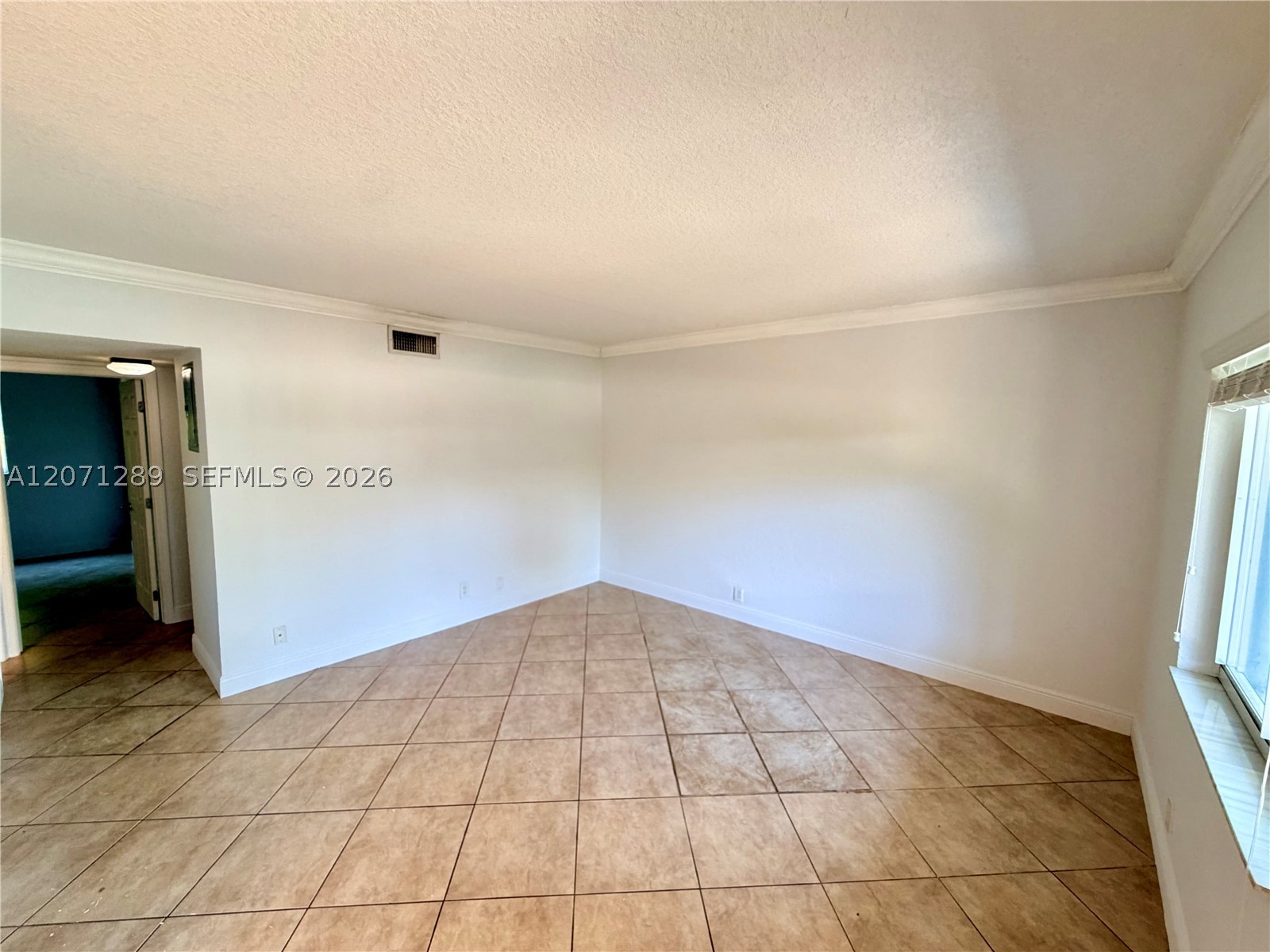 1460 NE 18th St #102, Fort Lauderdale FL 33305