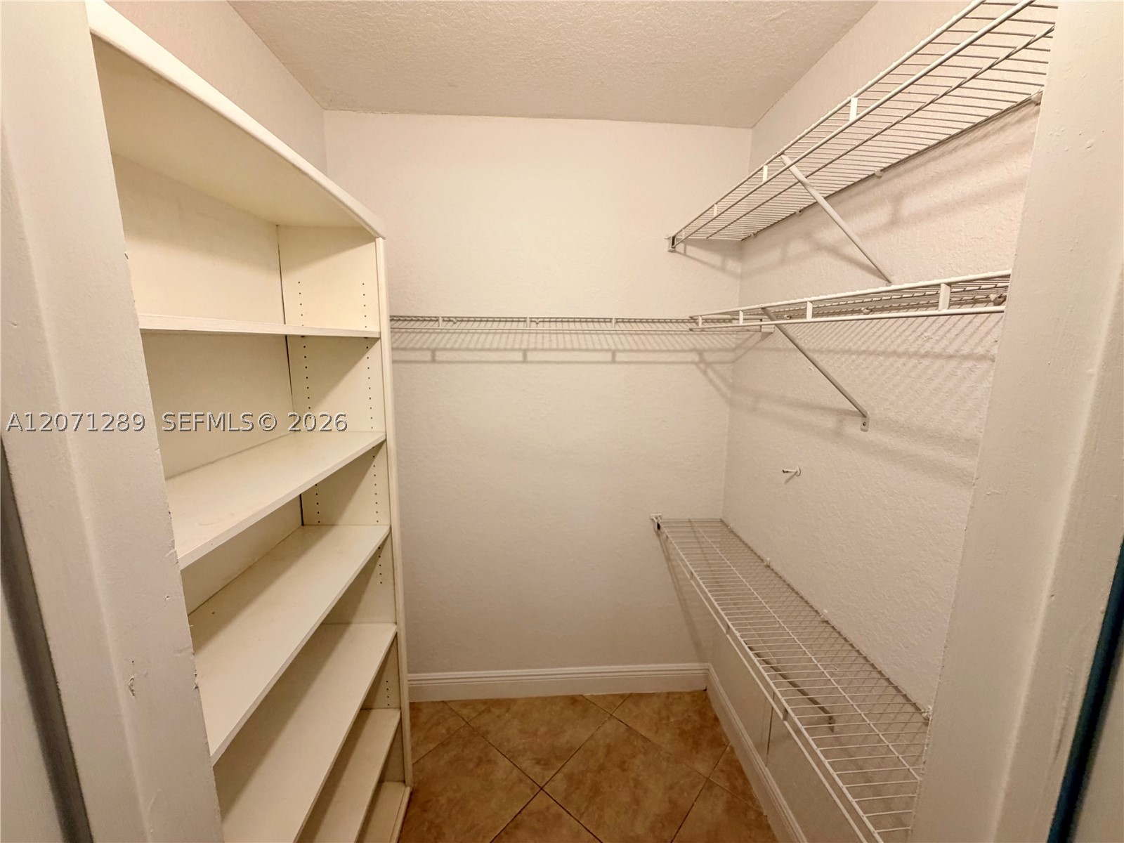 1460 NE 18th St #102, Fort Lauderdale FL 33305