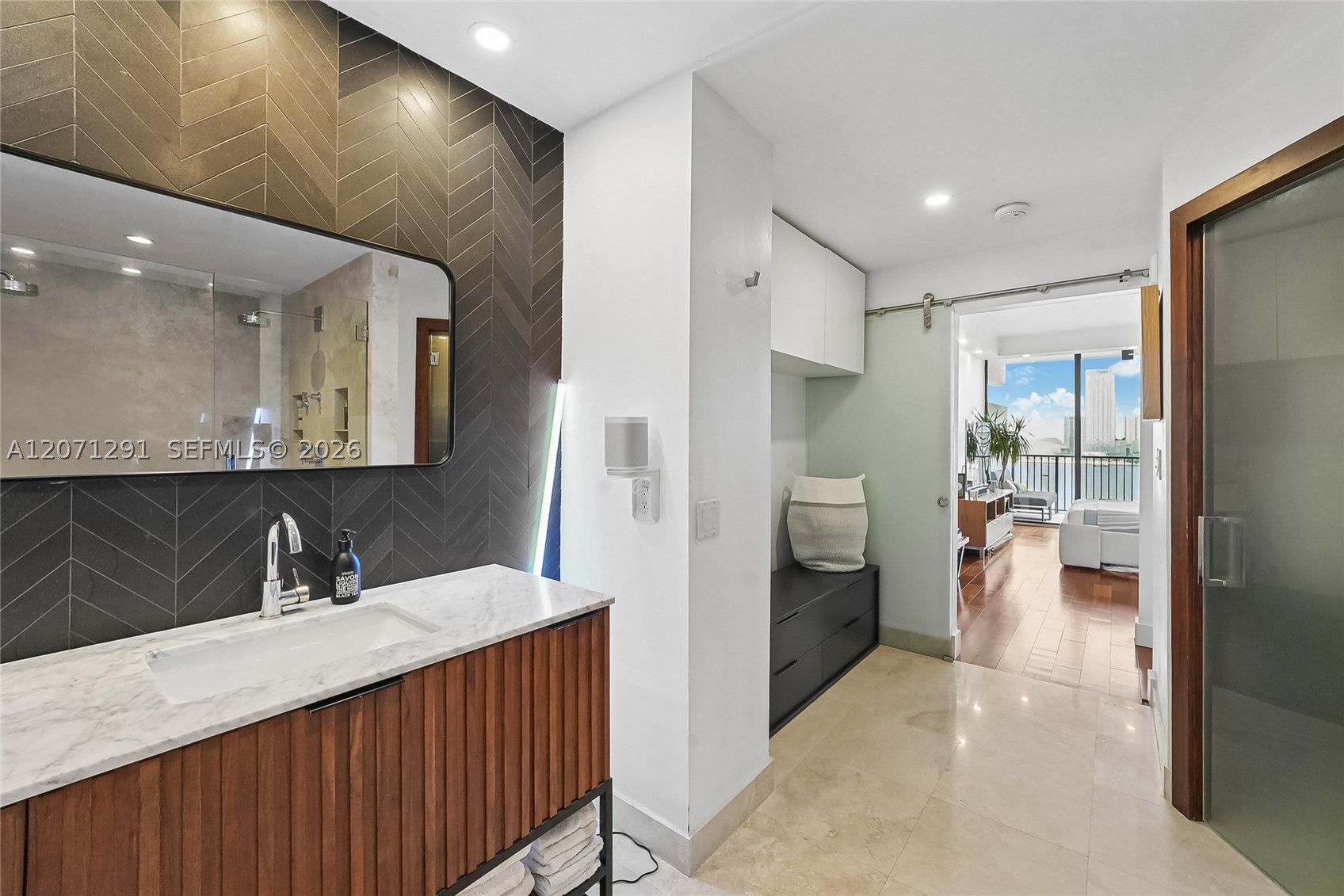 1000 Venetian Way #1108, Miami FL 33139