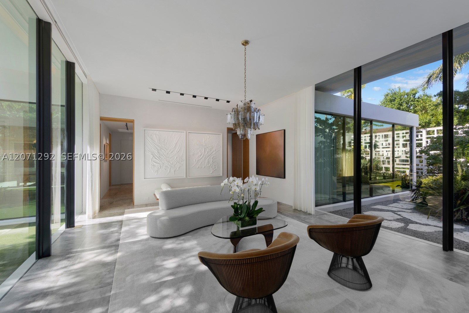 121 Nurmi Dr, Fort Lauderdale FL 33301