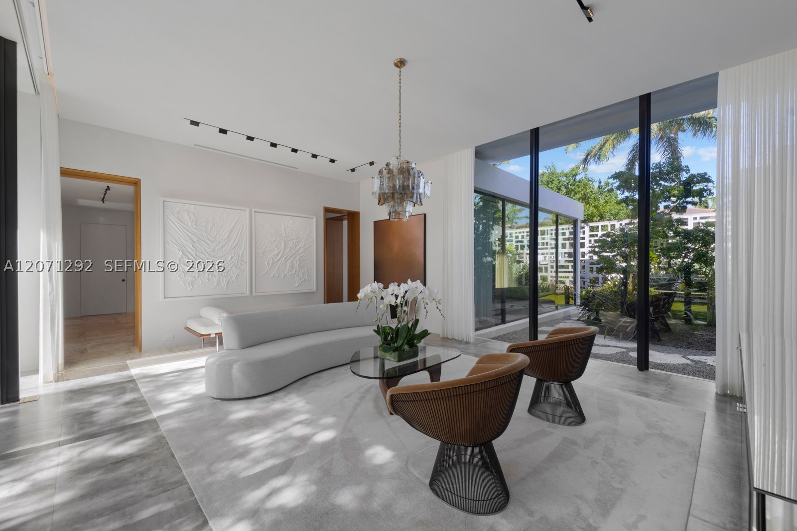 121 Nurmi Dr, Fort Lauderdale FL 33301