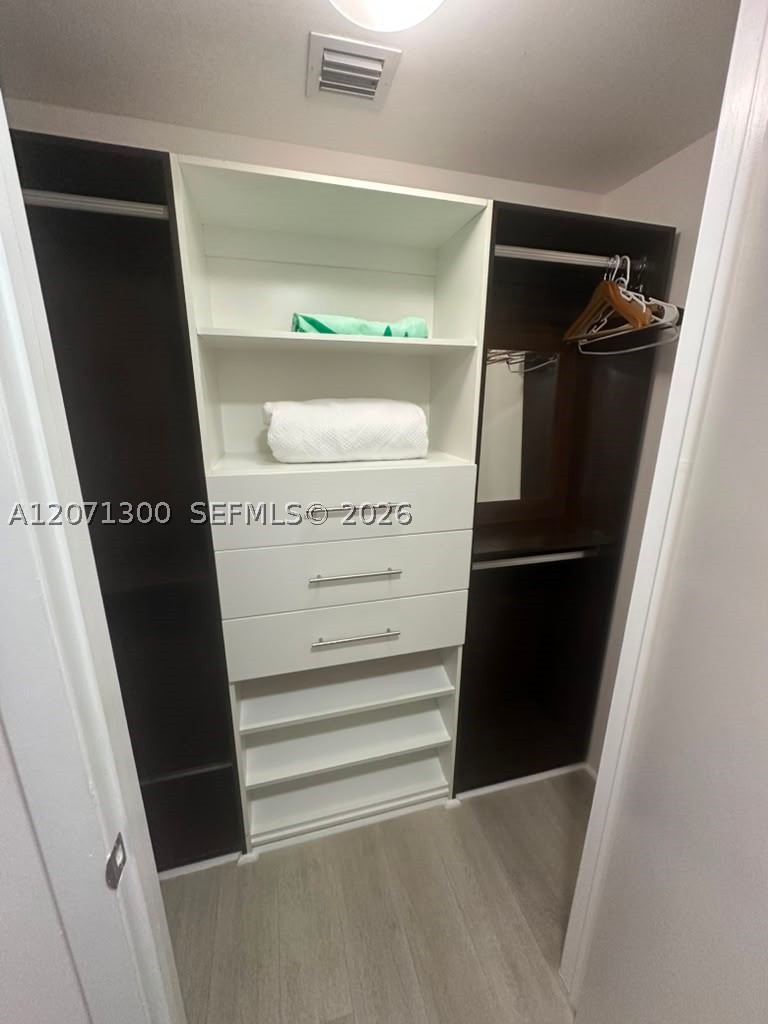 485 Brickell Ave #1908, Miami FL 33131