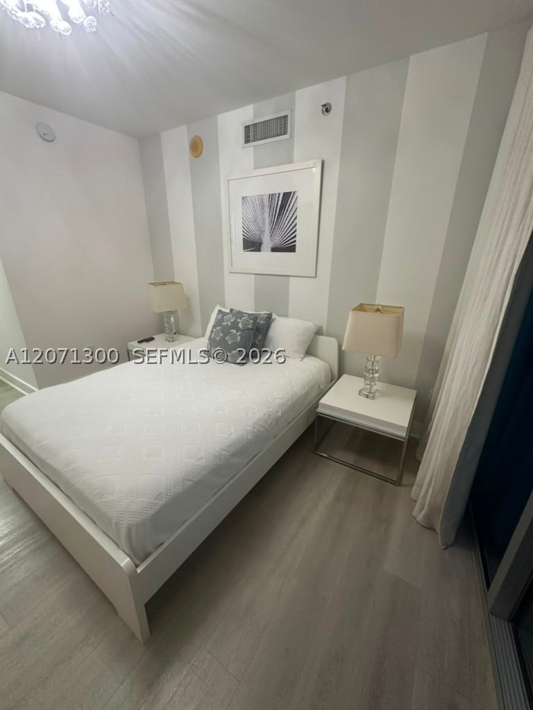 485 Brickell Ave #1908, Miami FL 33131