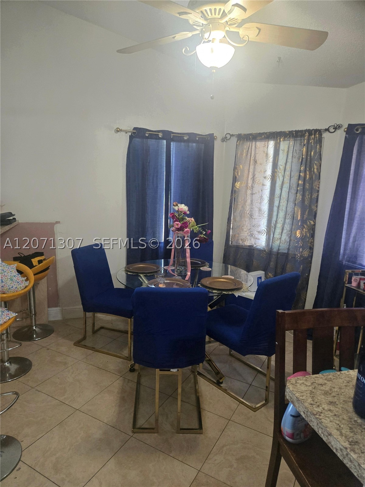 818 E Palm Run Dr, North Lauderdale FL 33068
