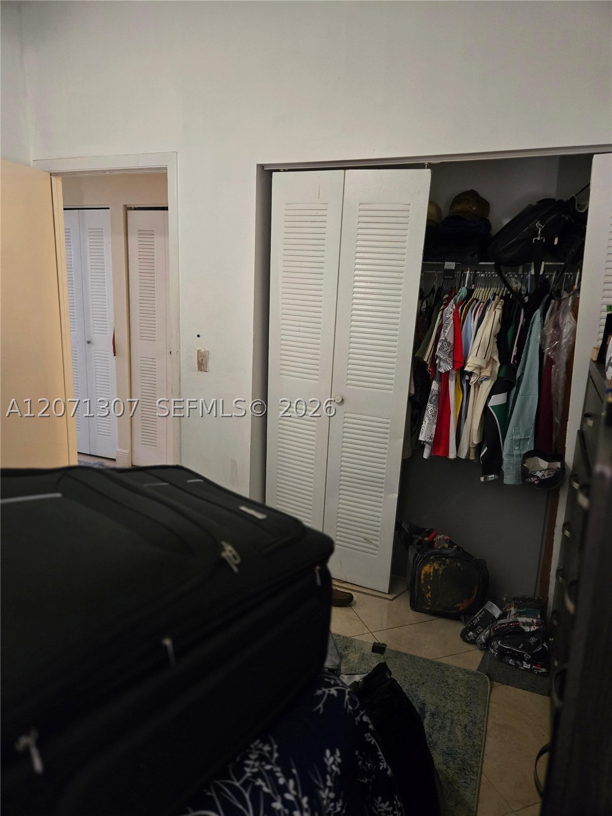 818 E Palm Run Dr, North Lauderdale FL 33068
