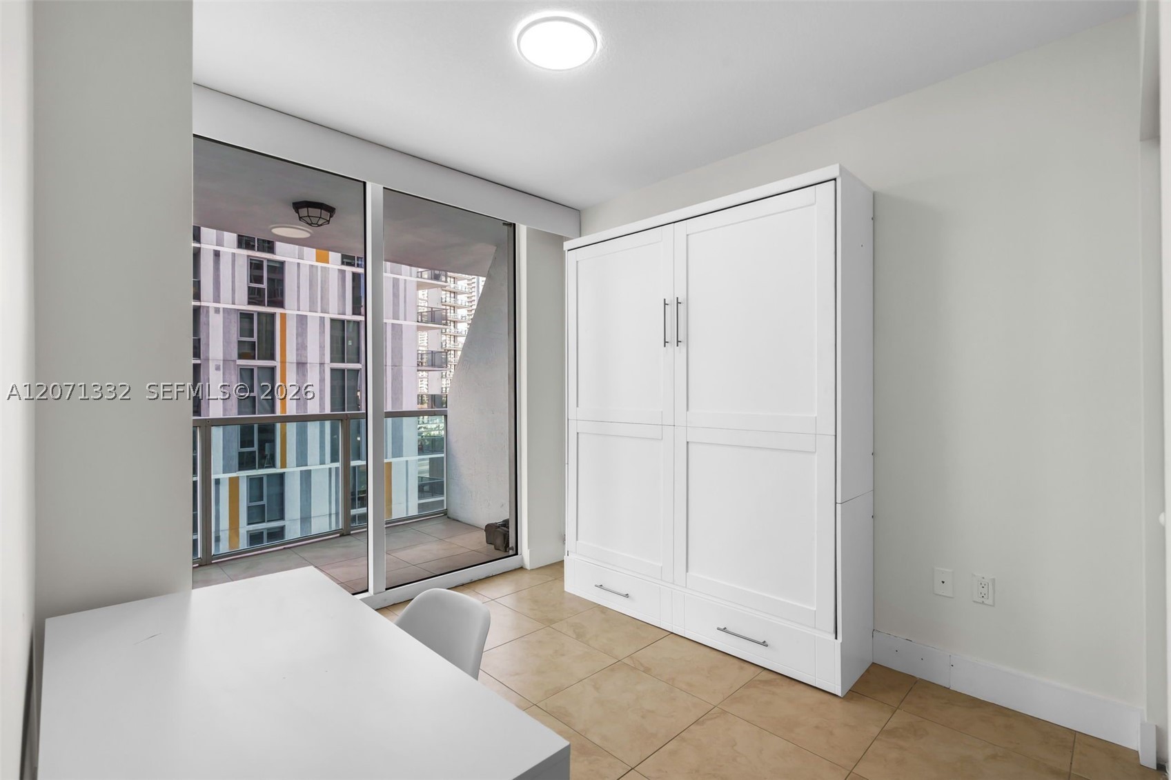 41 SE 5th St #908, Miami FL 33131