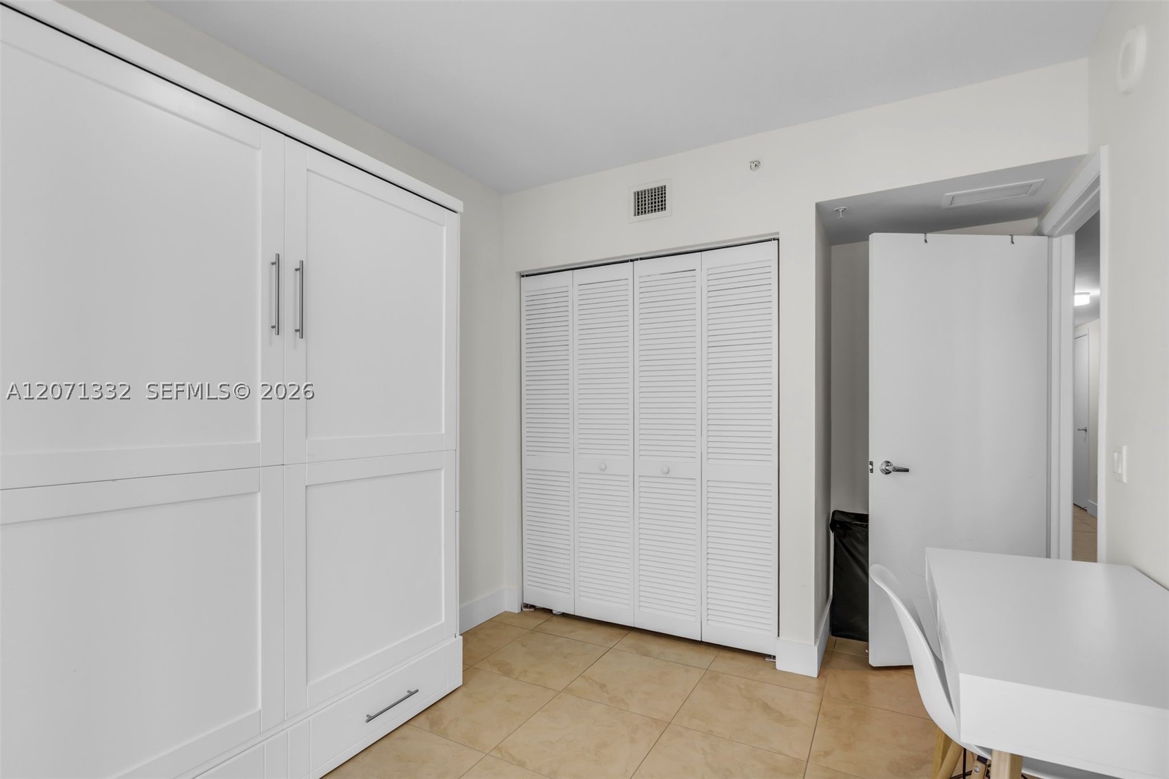 41 SE 5th St #908, Miami FL 33131
