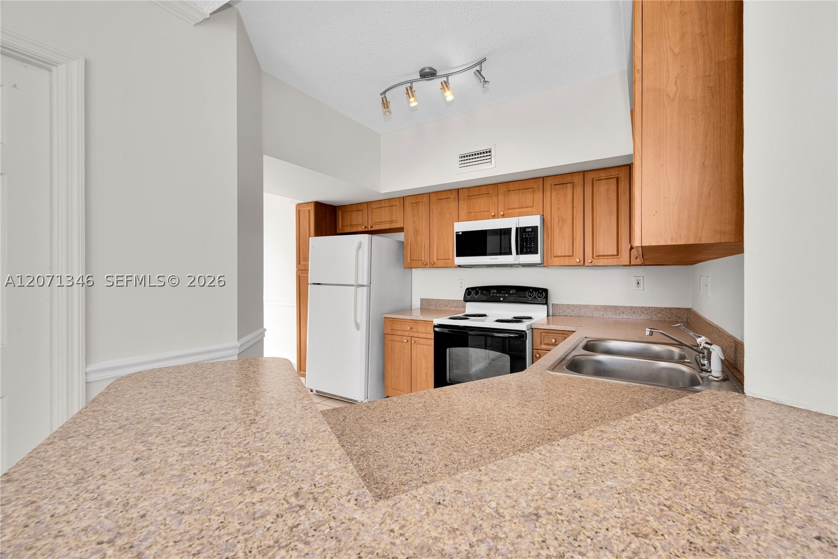 1280 S Alhambra Cir #2413, Coral Gables FL 33146