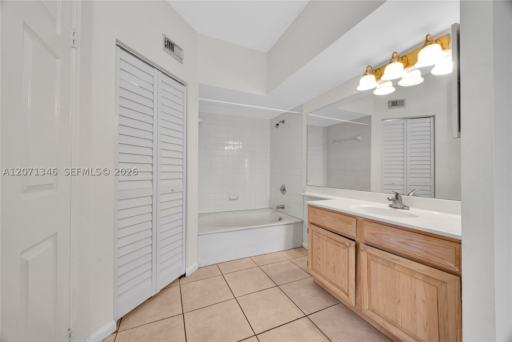 1280 S Alhambra Cir #2413, Coral Gables FL 33146
