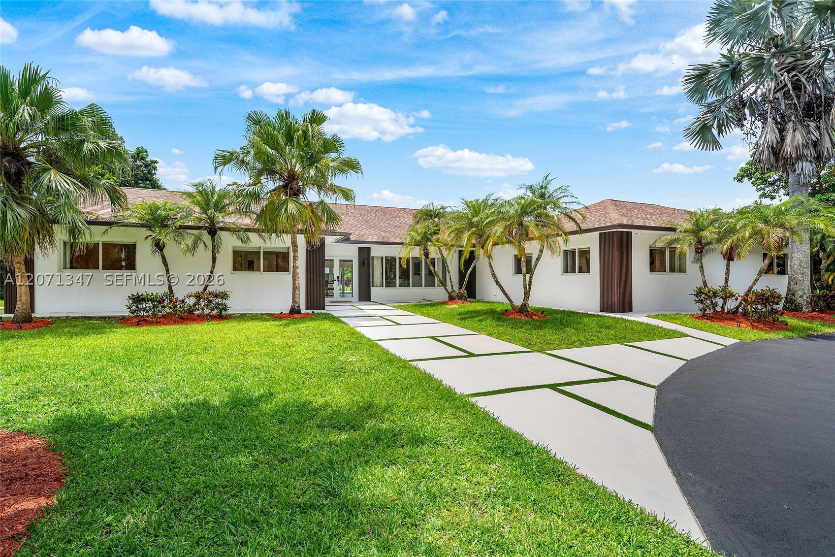 13900 Mustang Trl, Southwest Ranches FL 33330