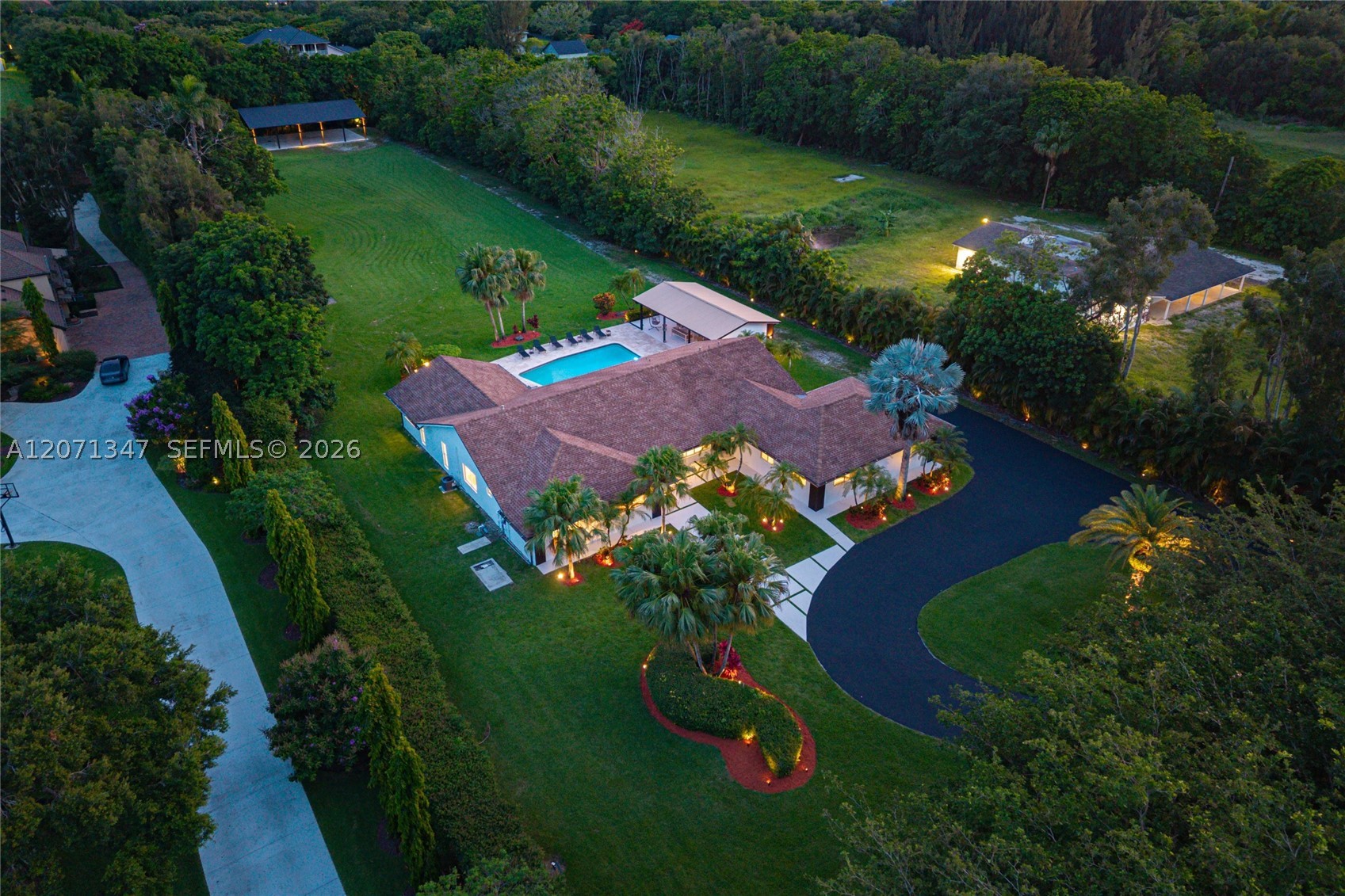 13900 Mustang Trl, Southwest Ranches FL 33330