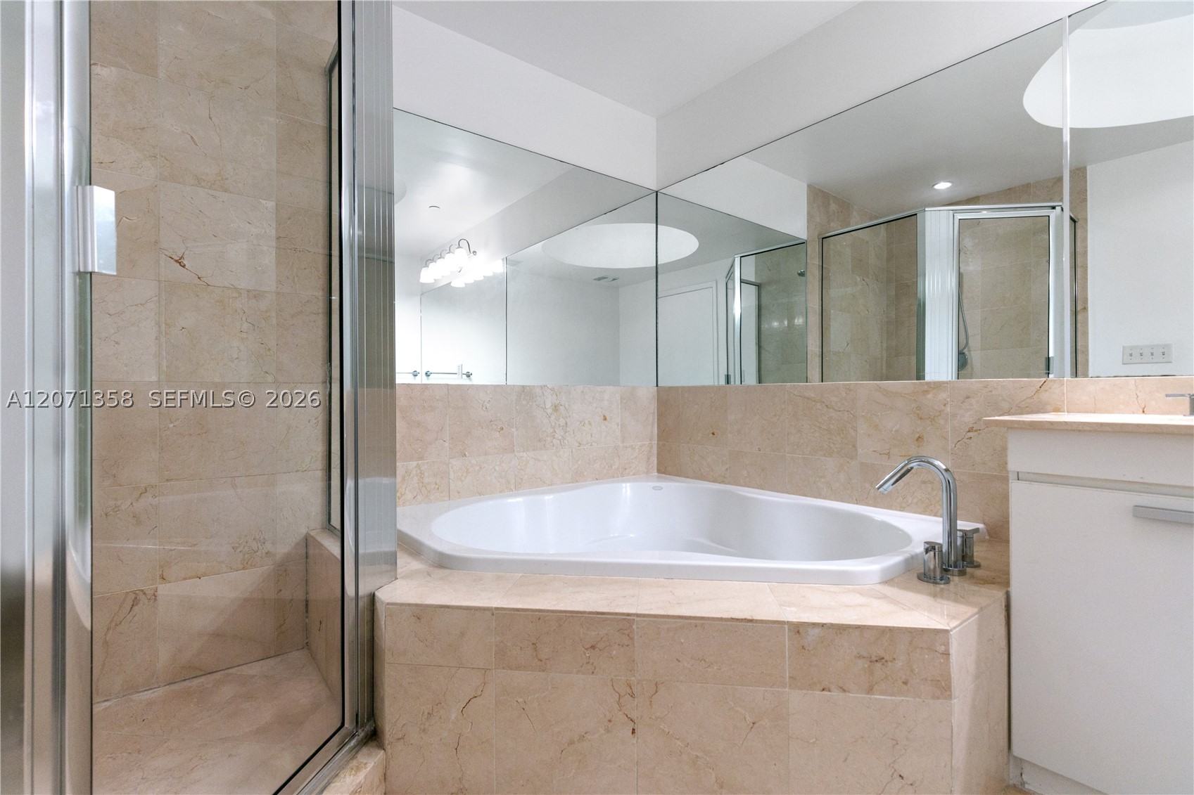 3131 NE 188th St #2-1010, Aventura FL 33180
