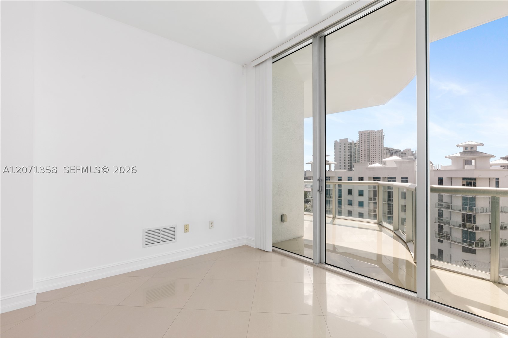 3131 NE 188th St #2-1010, Aventura FL 33180