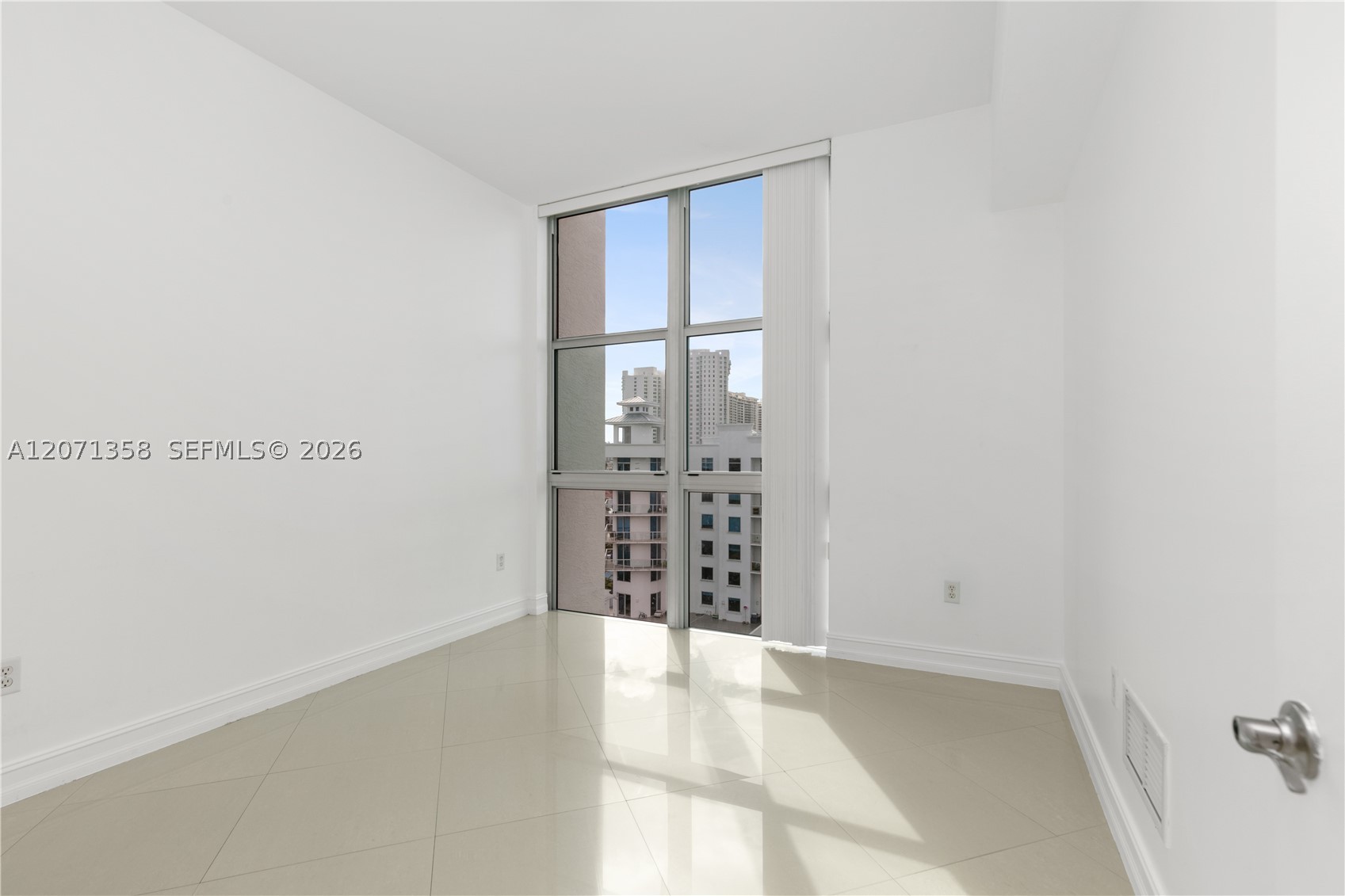 3131 NE 188th St #2-1010, Aventura FL 33180