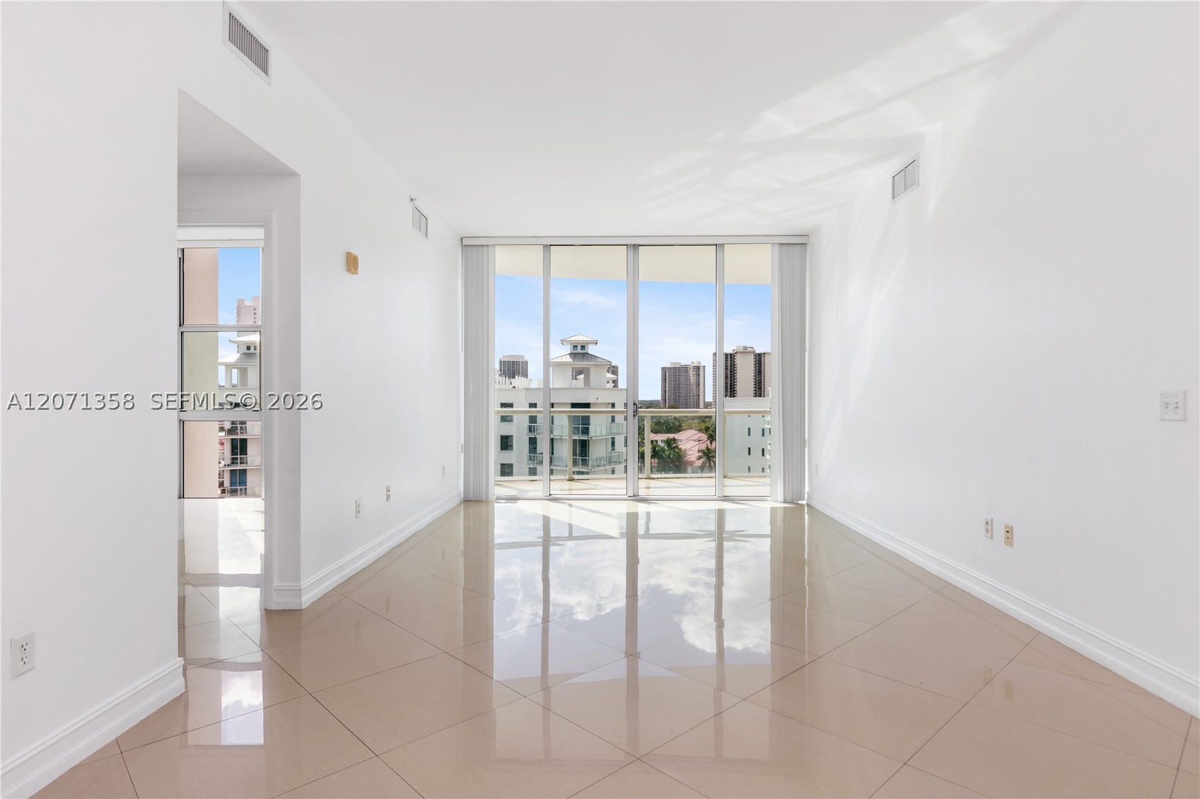 3131 NE 188th St #2-1010, Aventura FL 33180